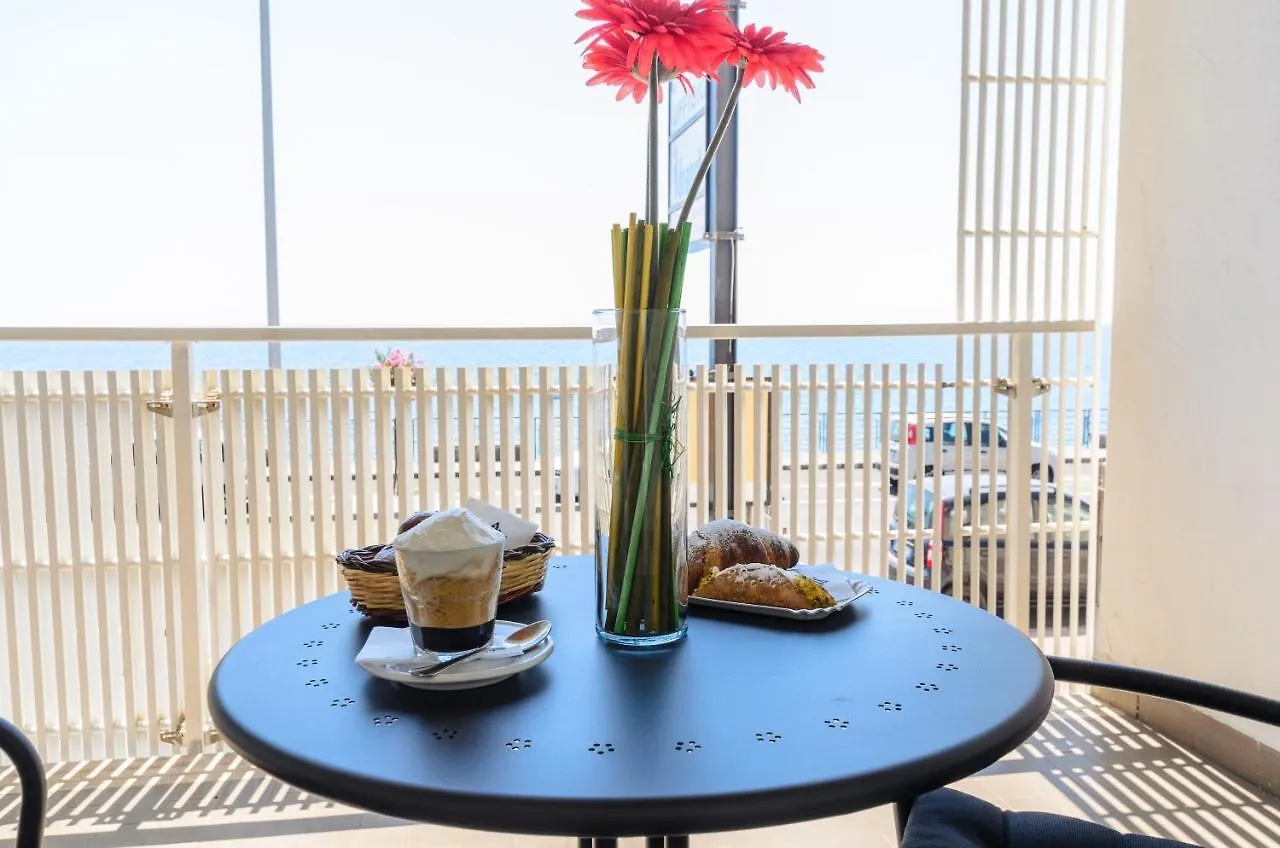 Bed & Breakfast Marina D'Agro Residence Santa Teresa Di Riva