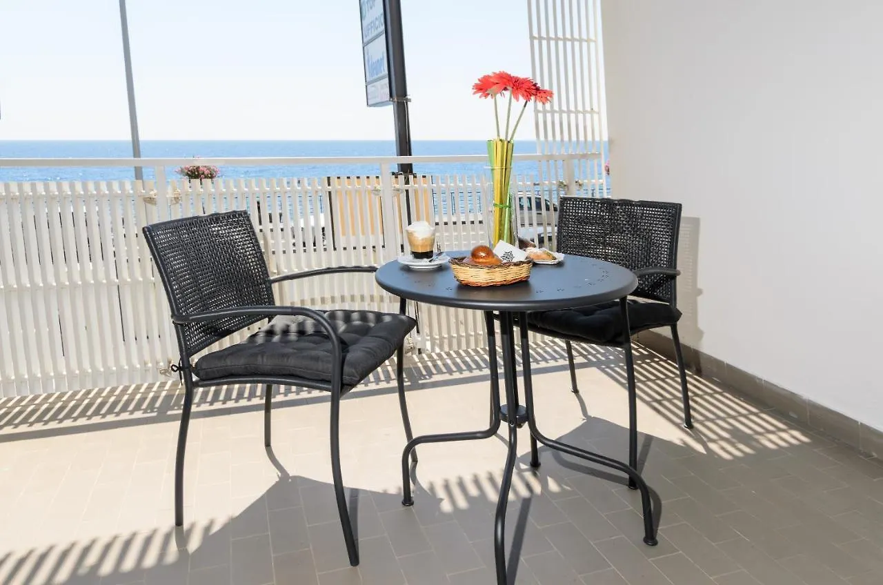 Bed & Breakfast Marina D'Agro Residence Santa Teresa Di Riva
