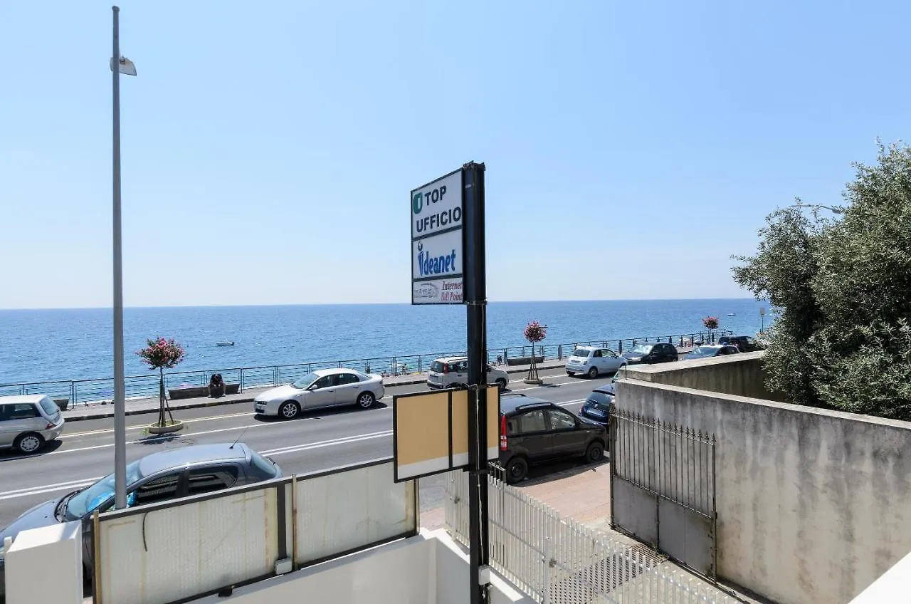 Marina D'Agro Residence Santa Teresa Di Riva Bed and breakfast